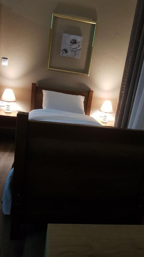 Clarina All Seasons Rooms & Apartments ครูเชโว ภายนอก รูปภาพ