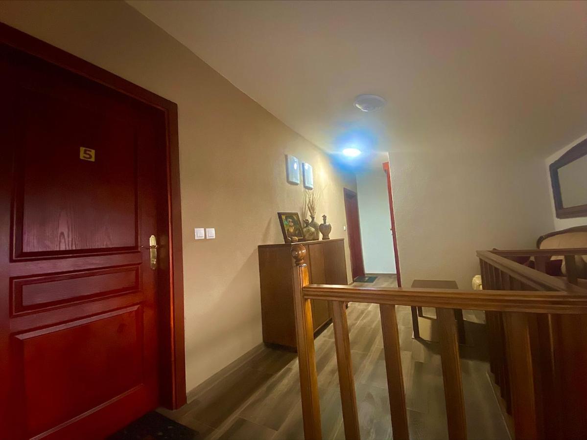 Clarina All Seasons Rooms & Apartments ครูเชโว ภายนอก รูปภาพ